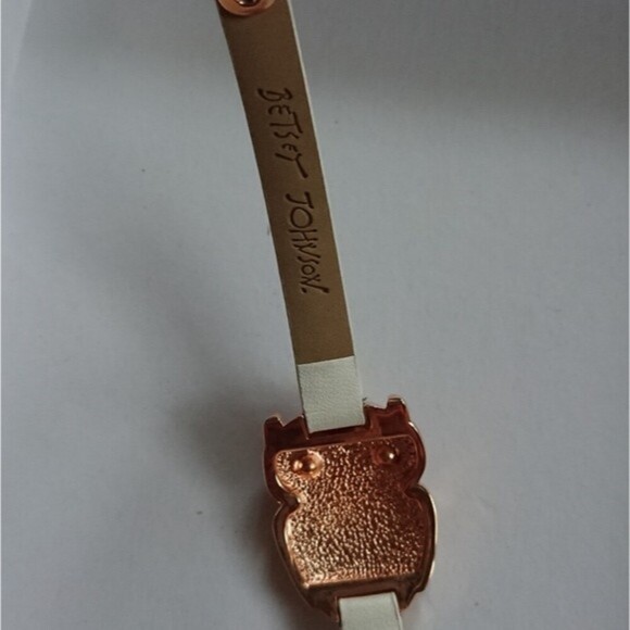 Betsey Johnson Owl leather band Bracelet - Picture 6 of 9